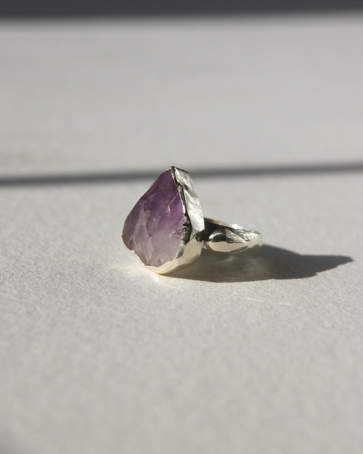 Lumina Ring- Amethyst