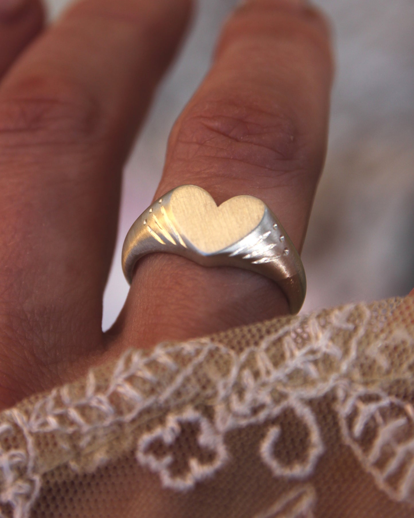 Amare Signet Ring