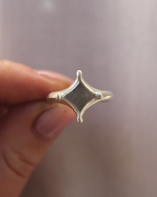 Diamond Star Signet