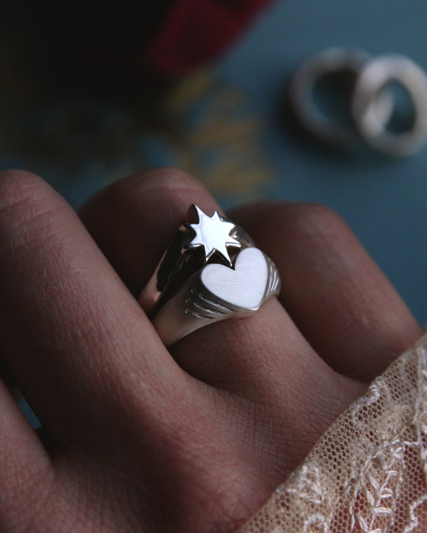 Amare Signet Ring