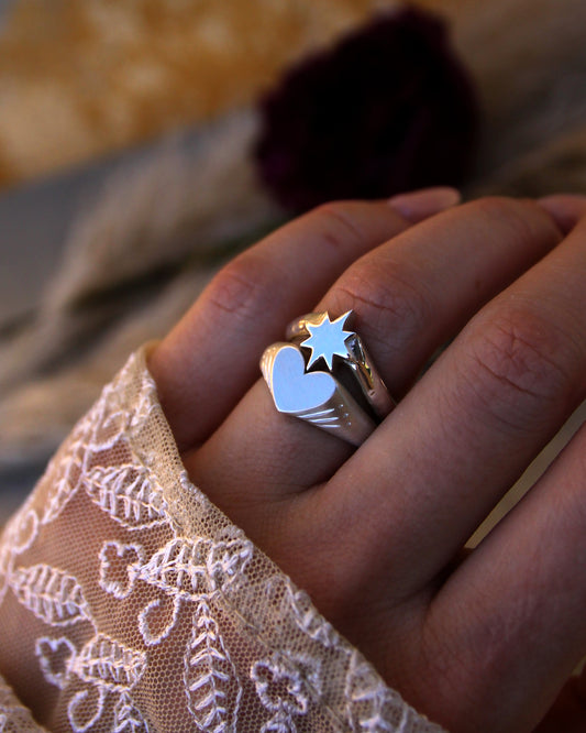 Amare Signet Ring